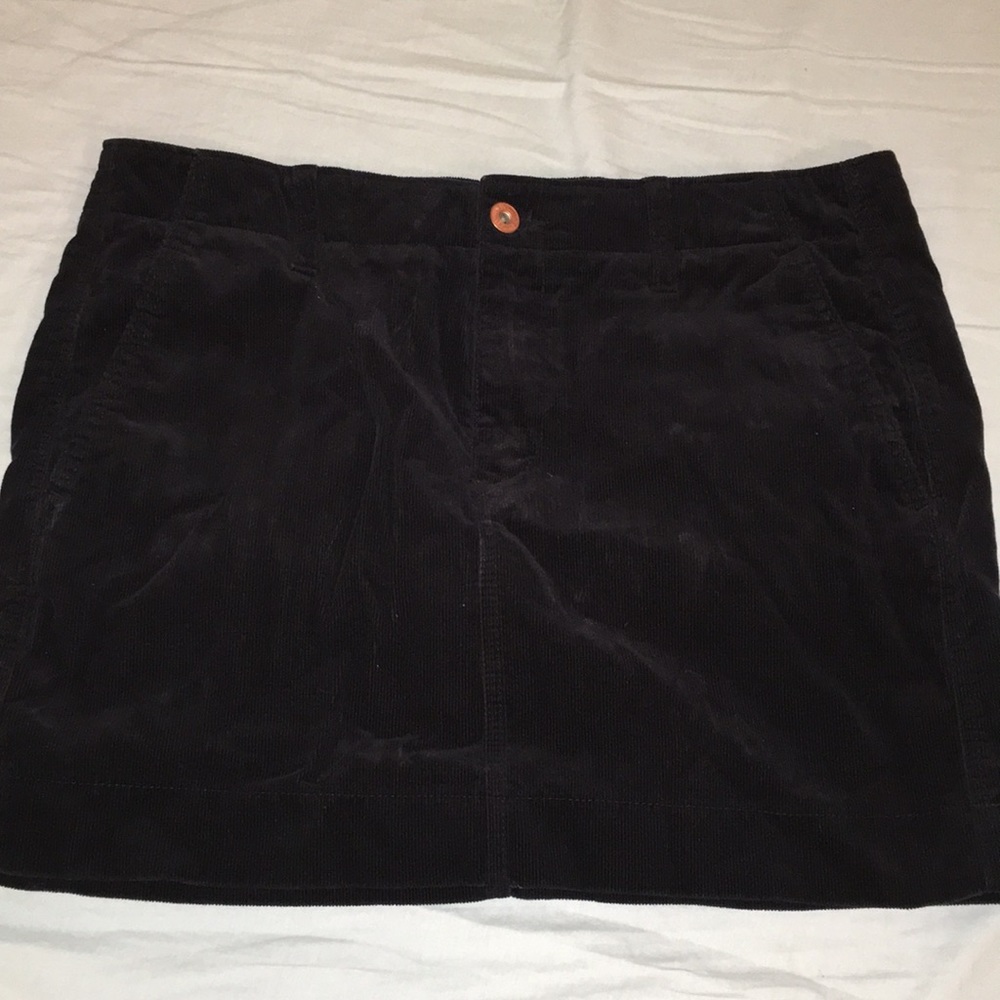 Uniqlo black corduroy skirt